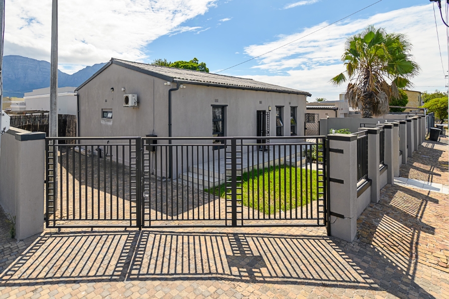 3 Bedroom Property for Sale in Rondebosch East Western Cape